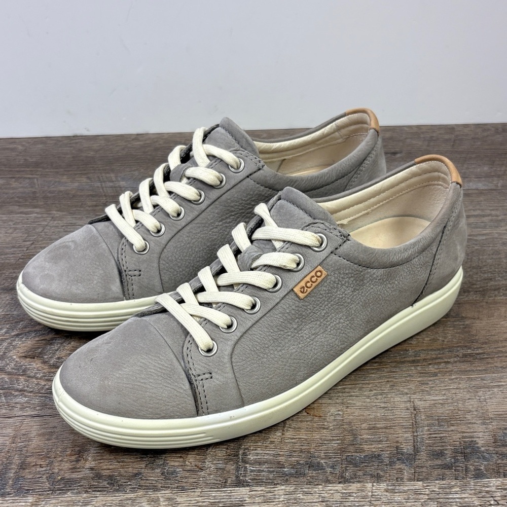 ECCO Soft 7 Lace-Up Leather Sneakers – Women’s 8 (Gray)